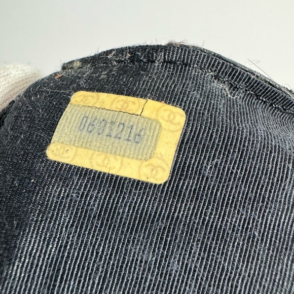 100% Authentic CHANEL Quilted Drawstring Bag Pouch Coco Mark Black - Picture 11 of 11